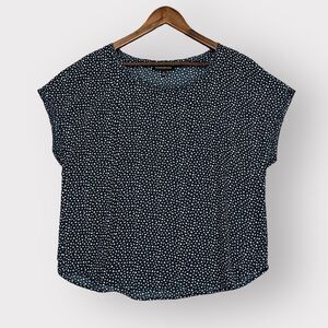 Banana Republic Blouse Top Women M Blue Printed Curved Hem‎ Scoop Neck J25